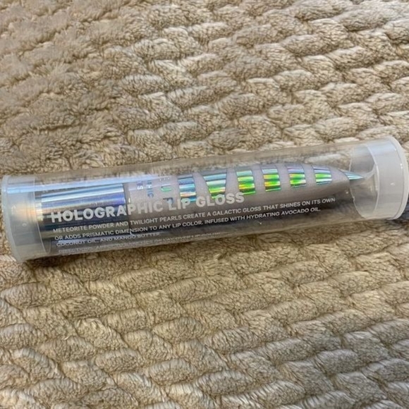 Milk makeup Holographic gloss - Picture 4 of 10